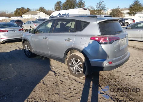 2018 Toyota Rav4 Le z USA, uszkodzony, nr VIN JTMBFREV1JJ217505